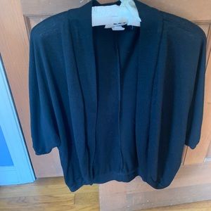 Black quarter sleeve sweater